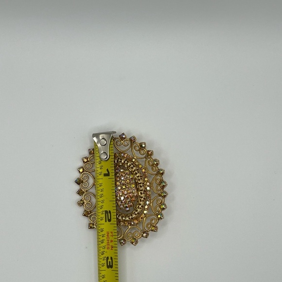 Vintage Gold Filigree Brooch Colorful Aurora Borealis Rhinestones Ornate Pin - Picture 7 of 8